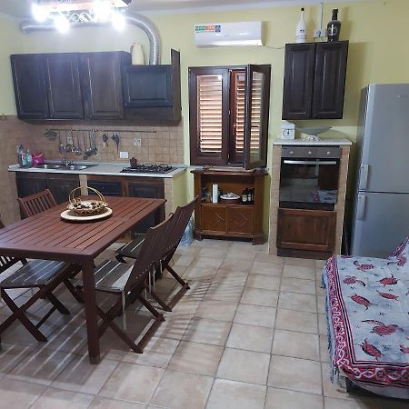 Sa Domu 'E Pisittu Apartment Iglesias Bagian luar foto